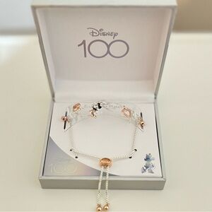 Minnie Mouse Anklet.